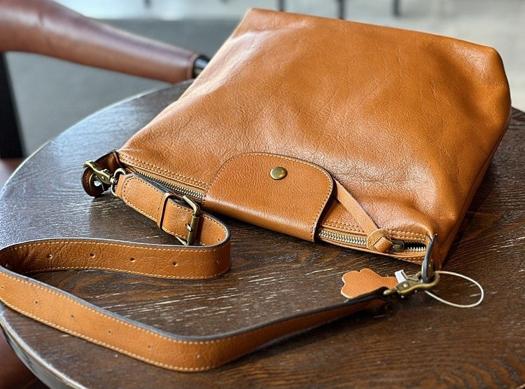 MINIMALISTE SAC BANDOULIERE EN CUIR VERITABLE,
