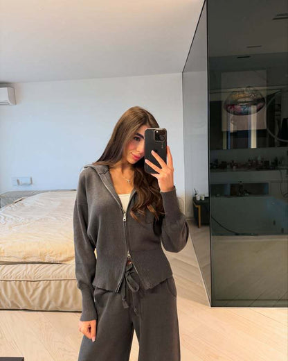 ALBA | PANTALON LARGE, VESTE ZIPPEE.