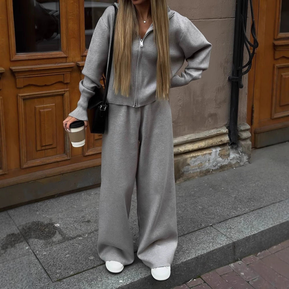 ALBA | PANTALON LARGE, VESTE ZIPPEE.