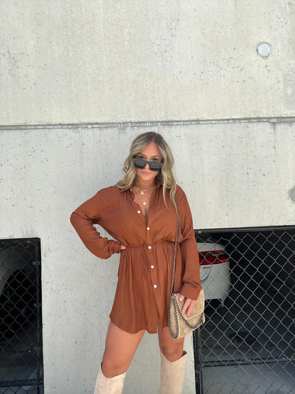 ROBE-CHEMISE ÉLEGANCE STRUCTUREE