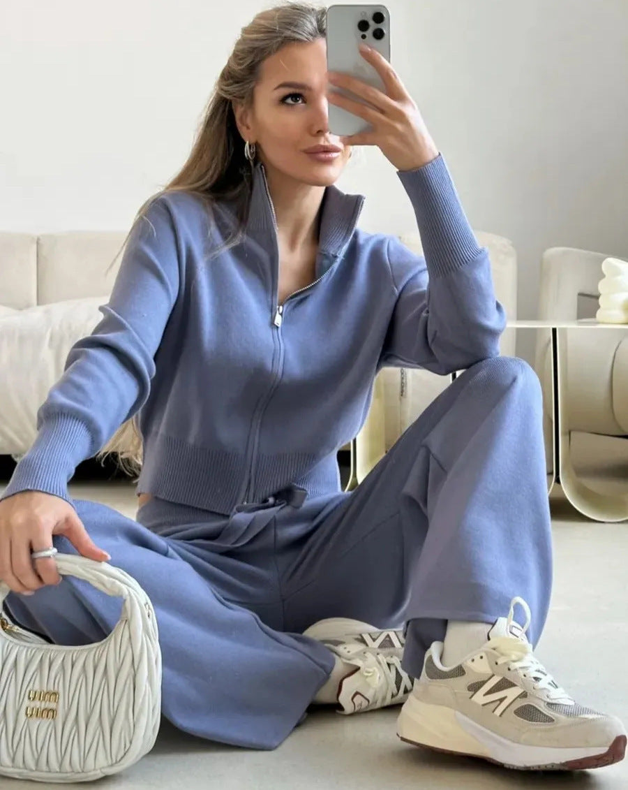 ALBA | PANTALON LARGE, VESTE ZIPPEE.