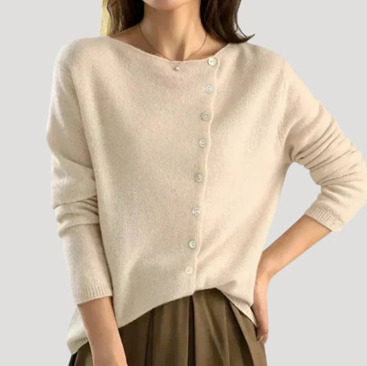 PULL EN MAILLE A BOUTONNAGE ASYMETRIQUE