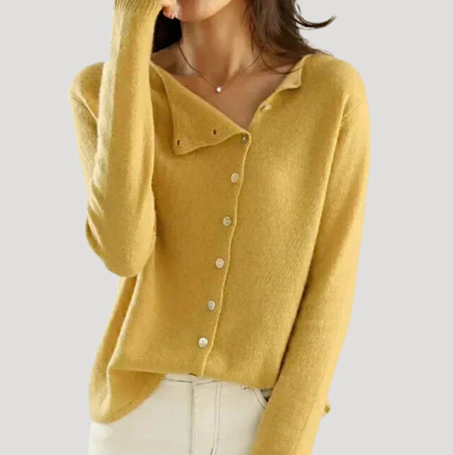 PULL EN MAILLE A BOUTONNAGE ASYMETRIQUE