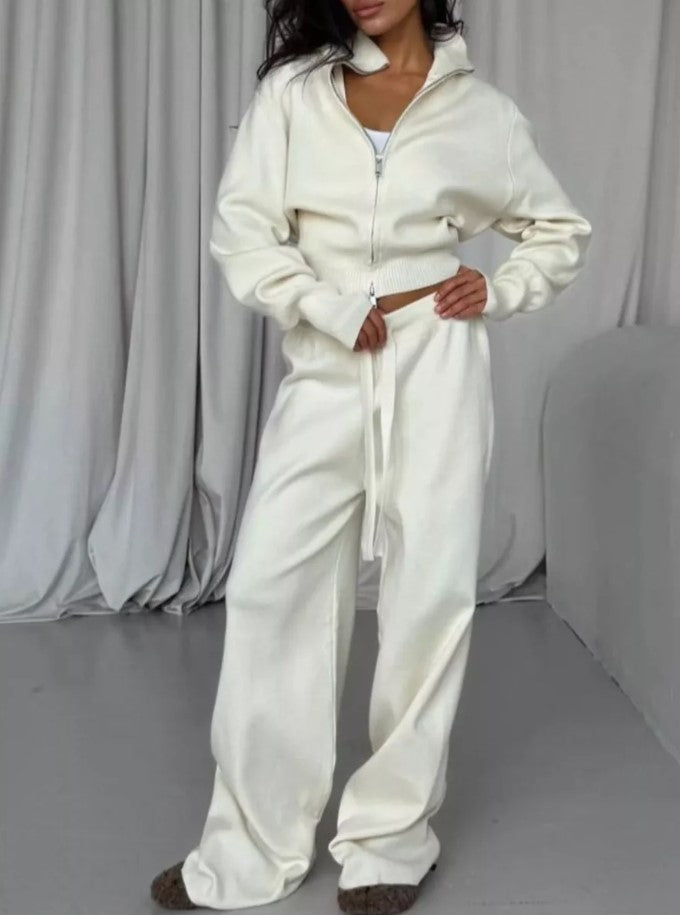 ALBA | Pantalon large, veste zippée.