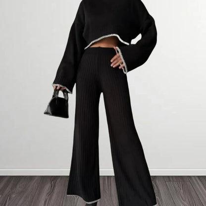 ENSEMBLE TRICOTE AVEC BORDURE CONTRASTEE